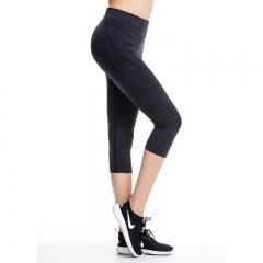 Experience the Ultimate in Comfort with Our Power Cropped Seamless Leggings